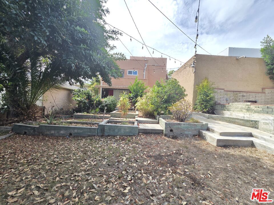 1330 Keniston Avenue