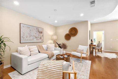 Photo of 21 Gramercy #312, Irvine, CA 92612 (MLS # PW25241239)