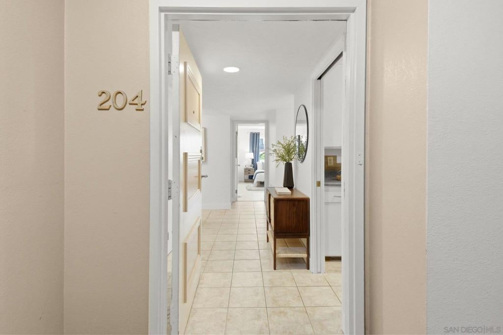 3940 Dove Street 204