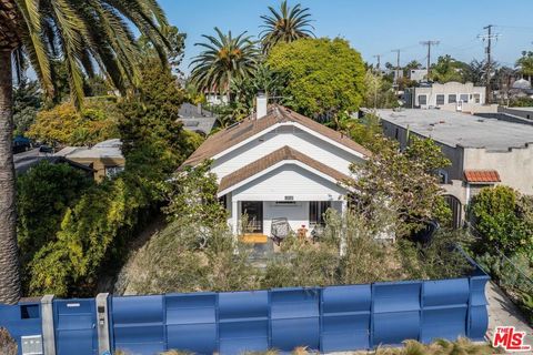 Photo of 1510 Electric Avenue, Venice, CA 90291 (MLS # 26667381)