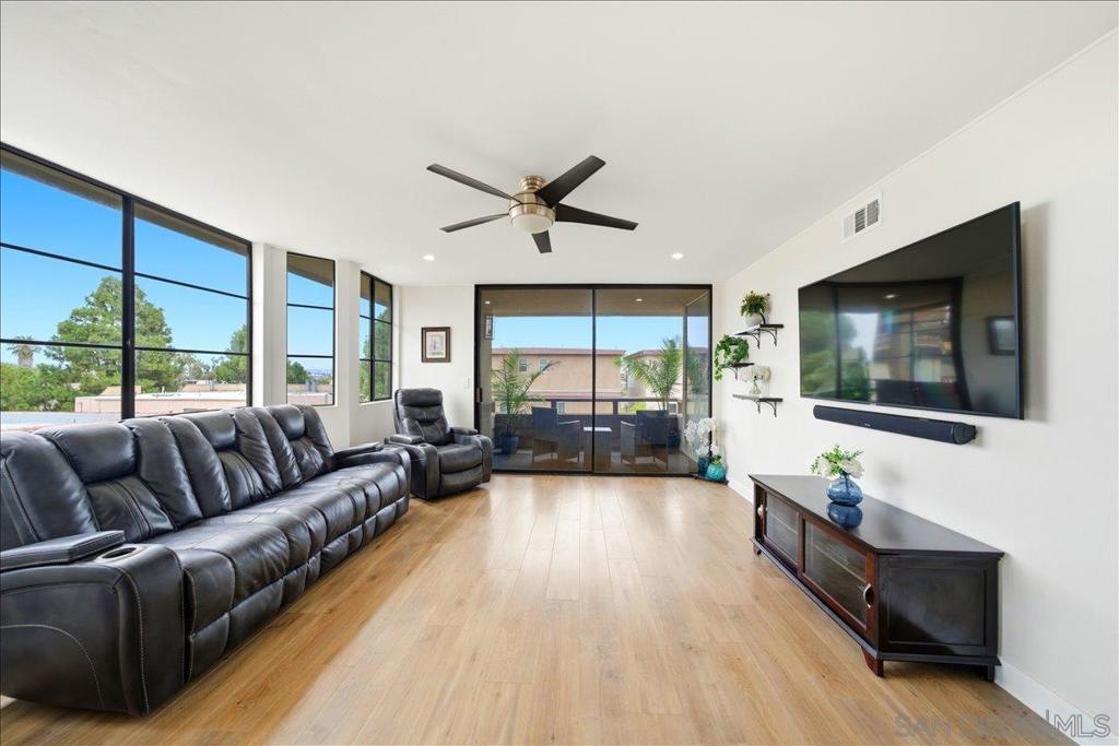 3130 Avenida De Portugal 304, San Diego CA 92106