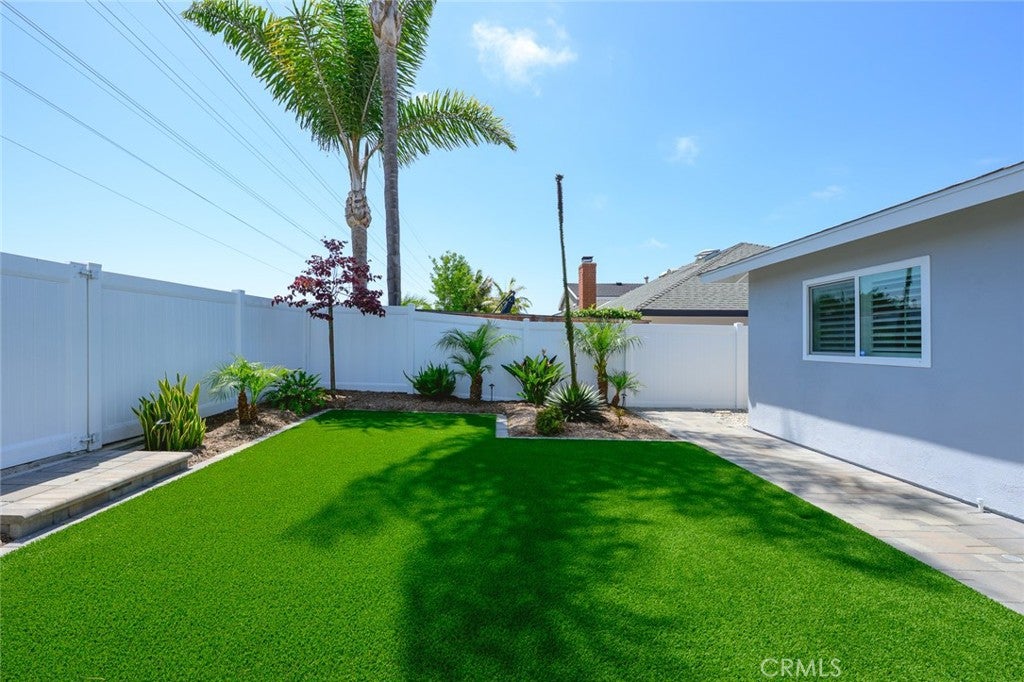 9952 Effingham, Huntington Beach CA 92646 - Photo 10