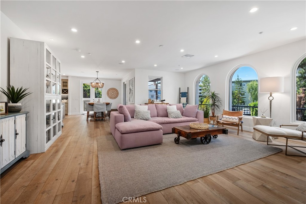 407 Avenida Santa Barbara A