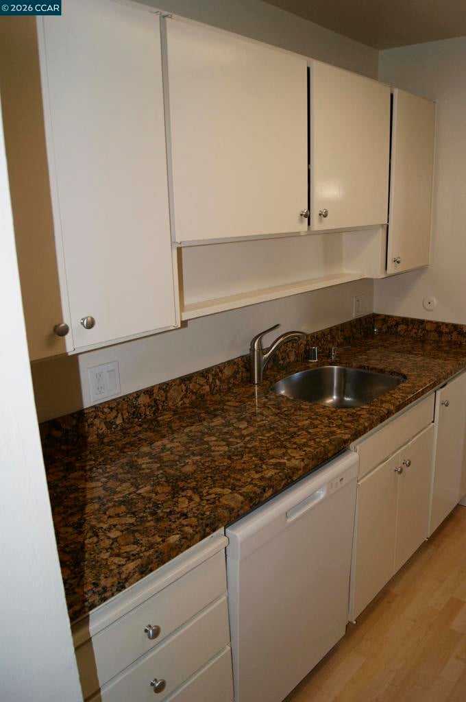 320 N Civic Dr 205