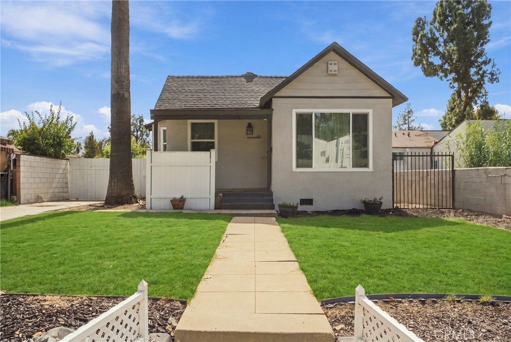 70 W Claremont St