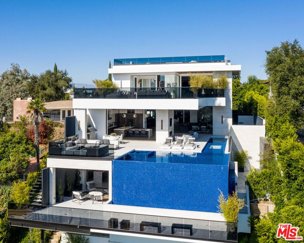 Photo of 1475 Bel Air Road, Los Angeles, CA 90077 (MLS # 26669607)