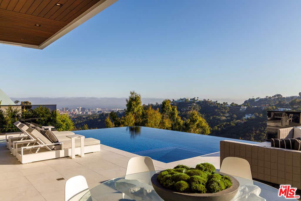 Photo of 1475 Bel Air Road, Los Angeles, CA 90077 (MLS # 26669607)