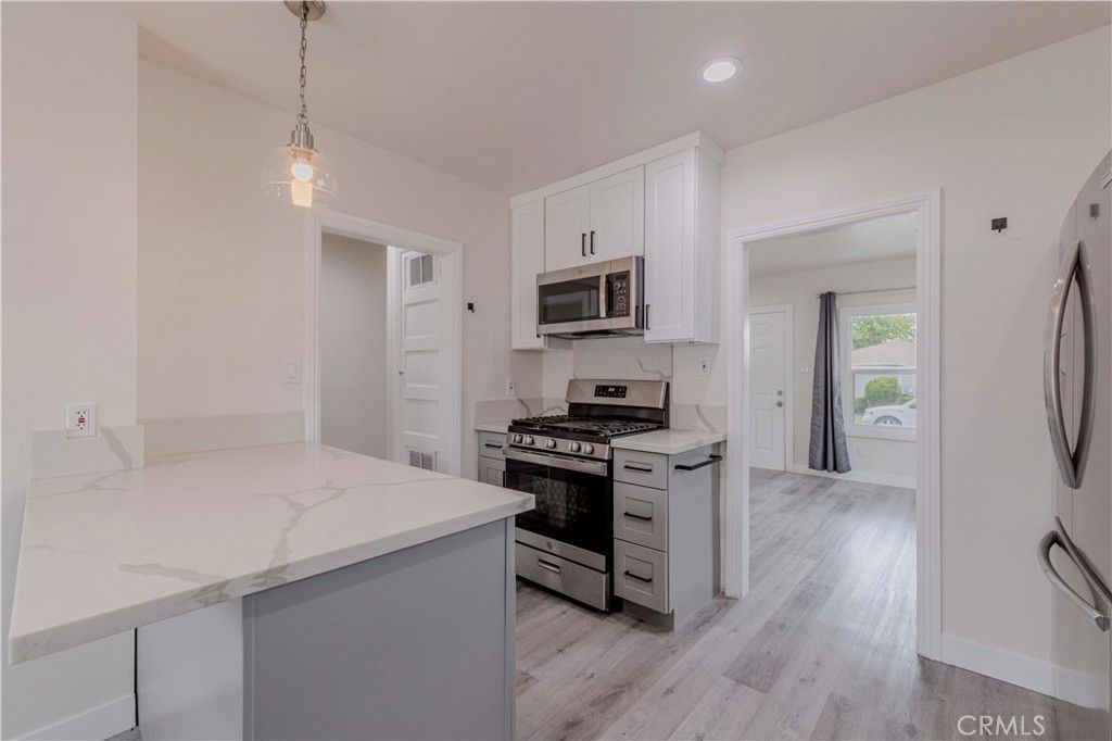 listing image 130721101967778615134
