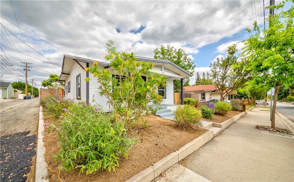 listing image 130722661097039094419