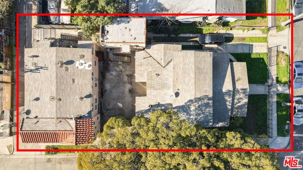 838 E 43rd Street