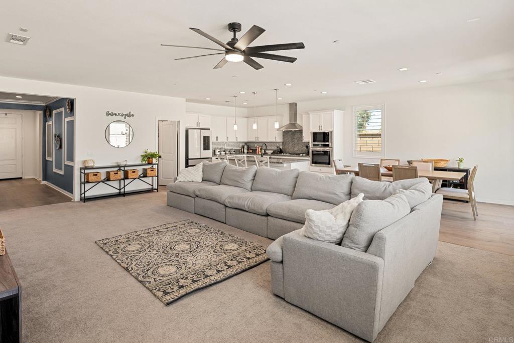 34092 Coventry Lane