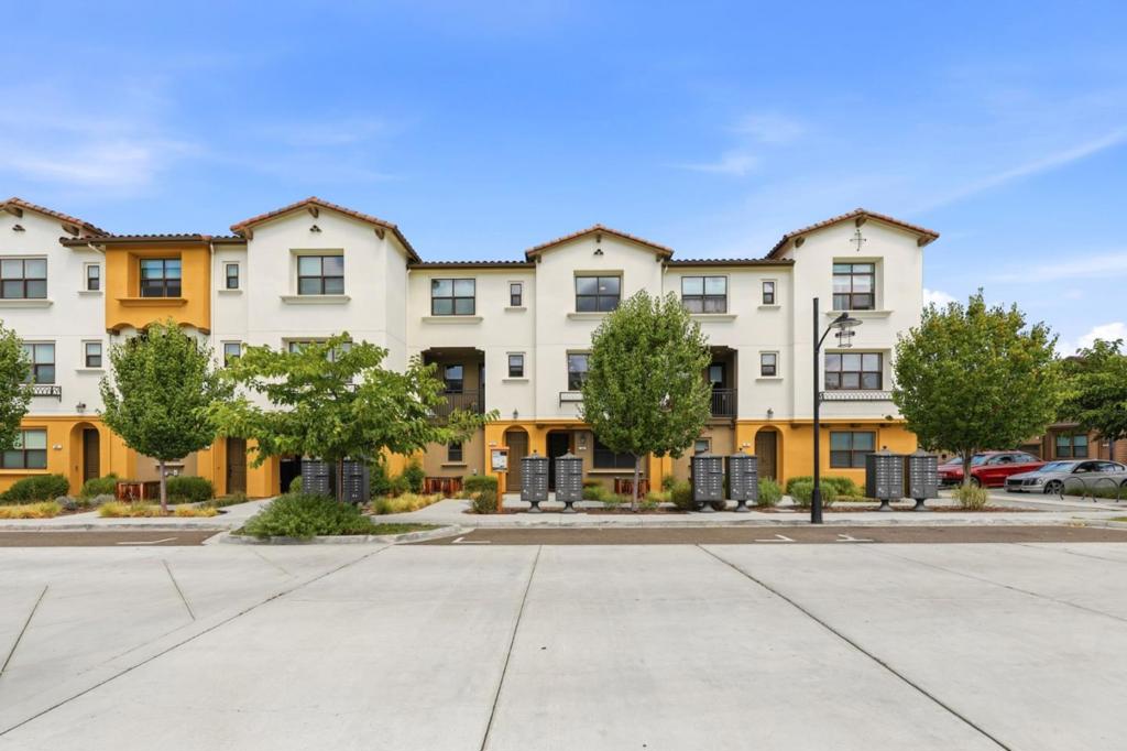 Properties 1 793 Santa Cecilia Terrace