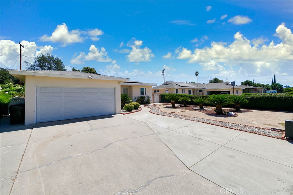 750 N Sunset Avenue