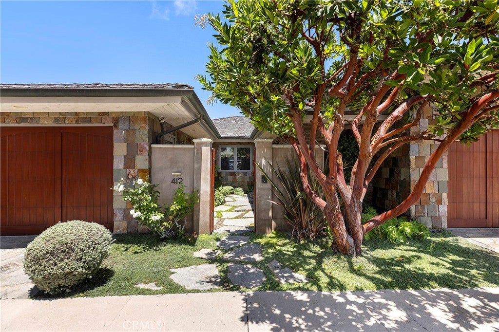 Photo of 412 Evening Star LN, Newport Beach, CA 92660 (MLS # LG26163690)