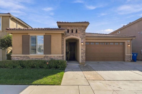 Photo of 3472 Hampton Way, Clovis, CA 93619 (MLS # ML82065105)