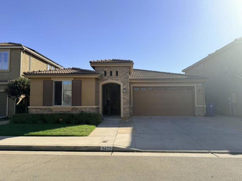 Photo of 3472 Hampton Way, Clovis, CA 93619 (MLS # ML82065105)