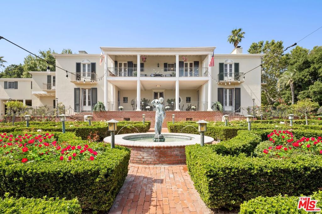 820 N Verano Drive