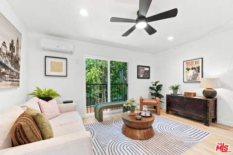Photo of 1191 1/2 Crenshaw Boulevard, Los Angeles, CA 90019 (MLS # 26869919)