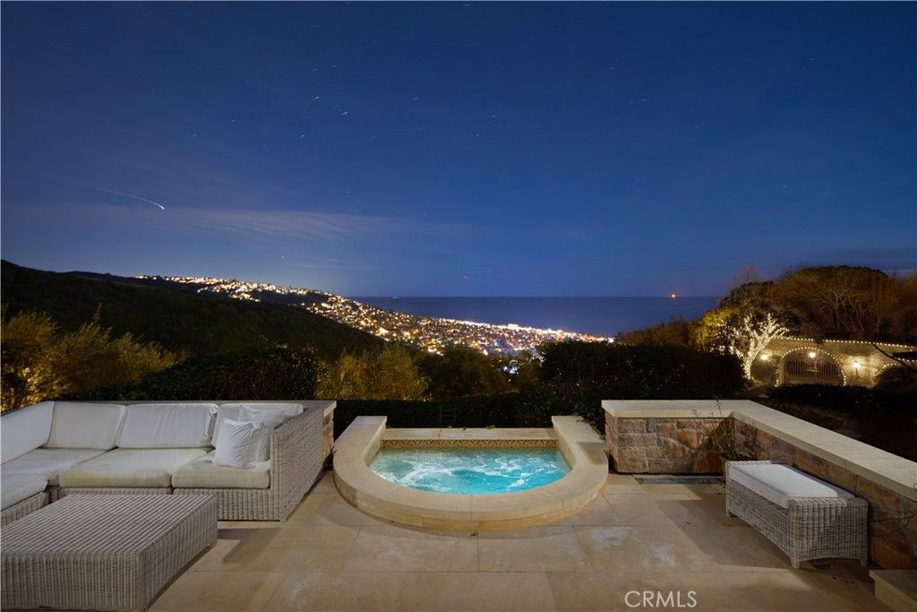 Photo of 1302 Skyline Drive, Laguna Beach, CA 92651 (MLS # NP26015838)