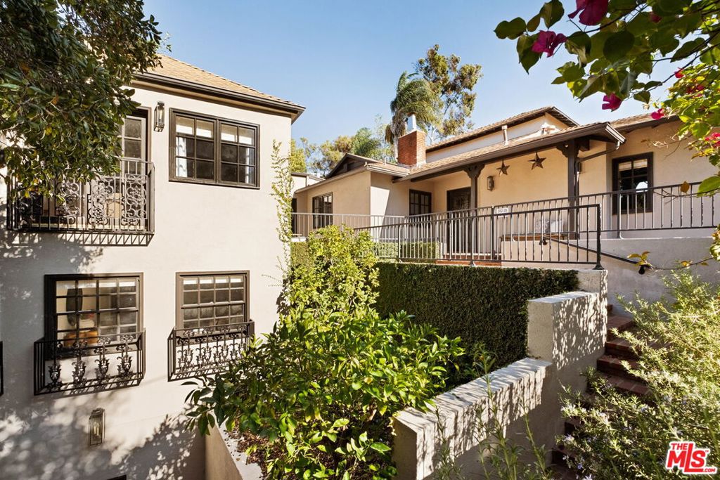 2770 La Castana Drive