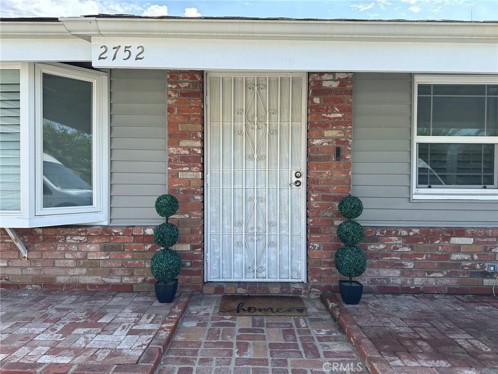 Photo of 2752 Wanda Ave Ave, Simi Valley, CA 93065 (MLS # SR25198085)