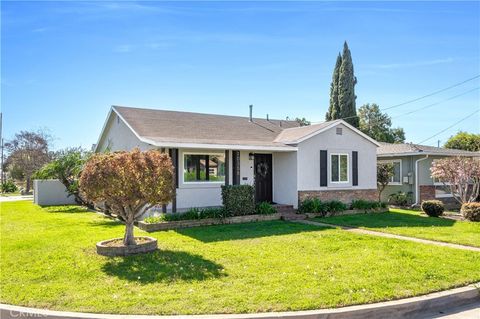 Photo of 10358 Trabuco St, Bellflower, CA 90706 (MLS # PW26025210)