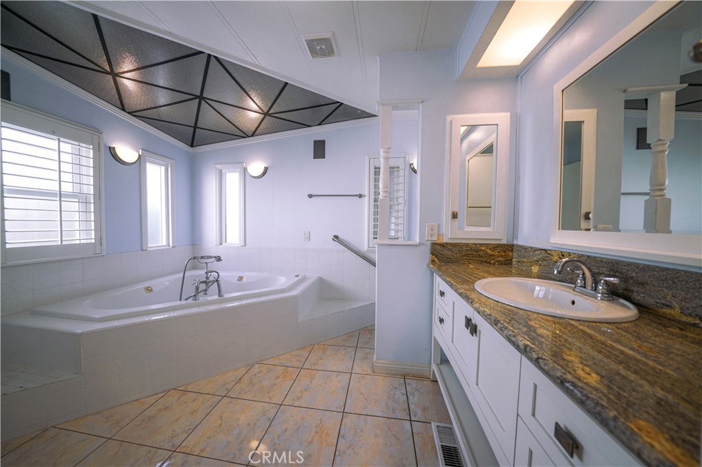 Anaheim Shores (ANSH) - Manufactured In Park