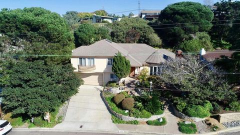 Photo of 6089 Avenida Chamnez, La Jolla, CA 92037 (MLS # 250042146SD) Photo of 6089 Avenida Chamnez, La Jolla, CA 92037 (MLS # 250042146SD)