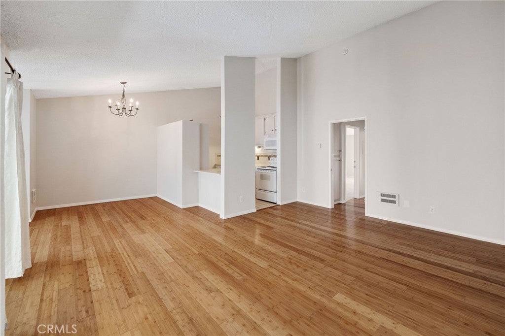902 Camino Real 204