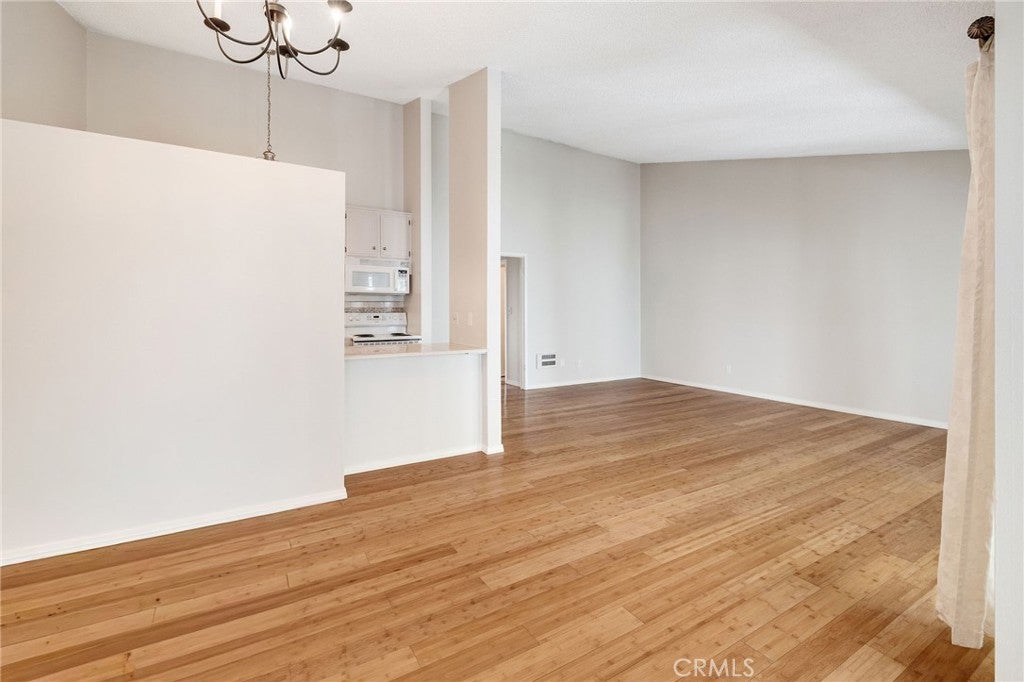 902 Camino Real 204
