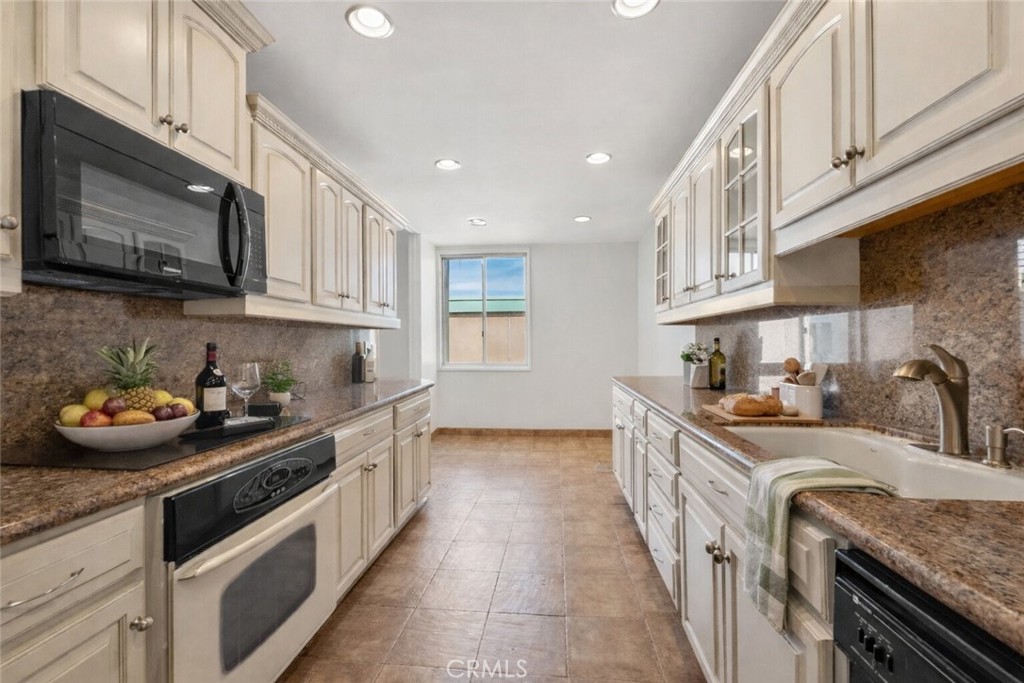 5301 Balboa K4