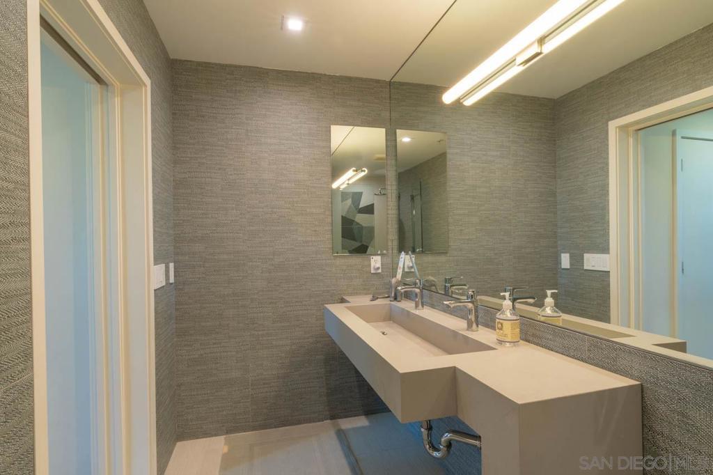 Downtown - Residential Lease