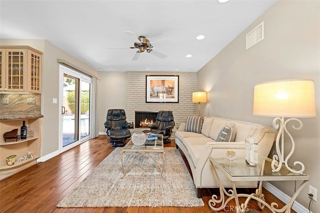 Photo of 5630 Valley Circle Boulevard, Woodland Hills, CA 91367 (MLS # SR26227536)
