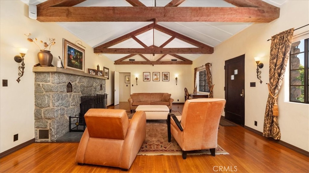 2304 Rosedale Curve