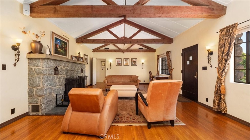 2304 Rosedale Curve