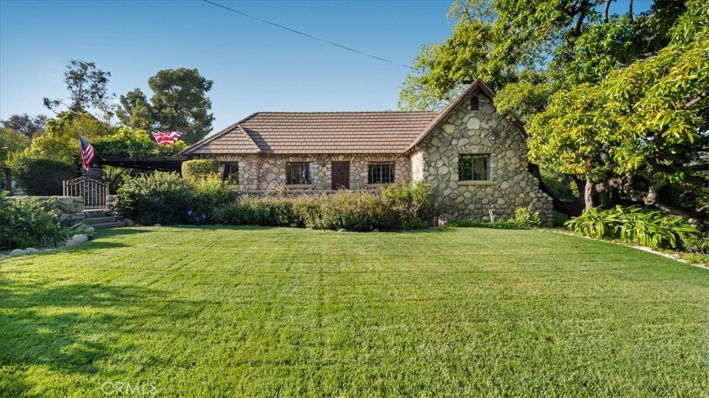 2304 Rosedale Curve