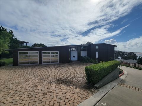 Photo of 300 Piney Way, Morro Bay, CA 93442 (MLS # SC26069064)