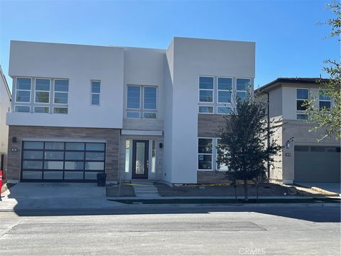 191 Sweet Juniper Lake Forest CA 92630