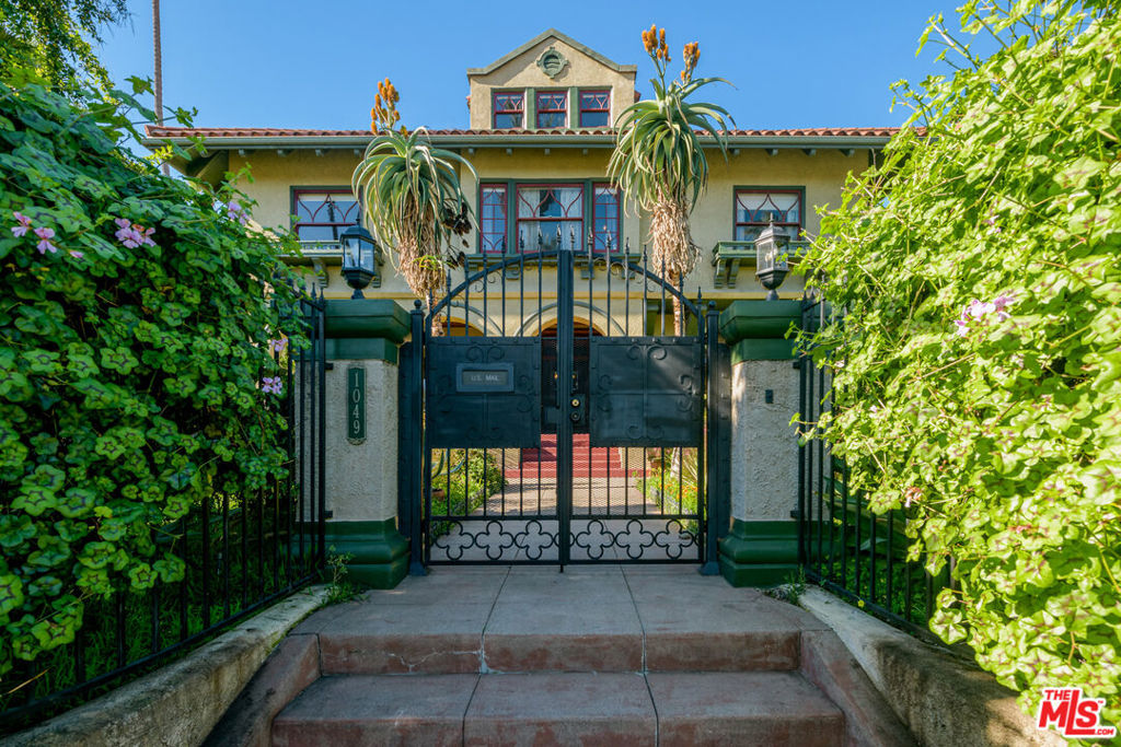 Properties 1 1049 Elden Avenue