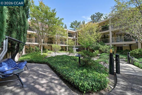 Photo of 1129 Avenida Sevilla #7B, Walnut Creek, CA 94595 (MLS # 41150367)