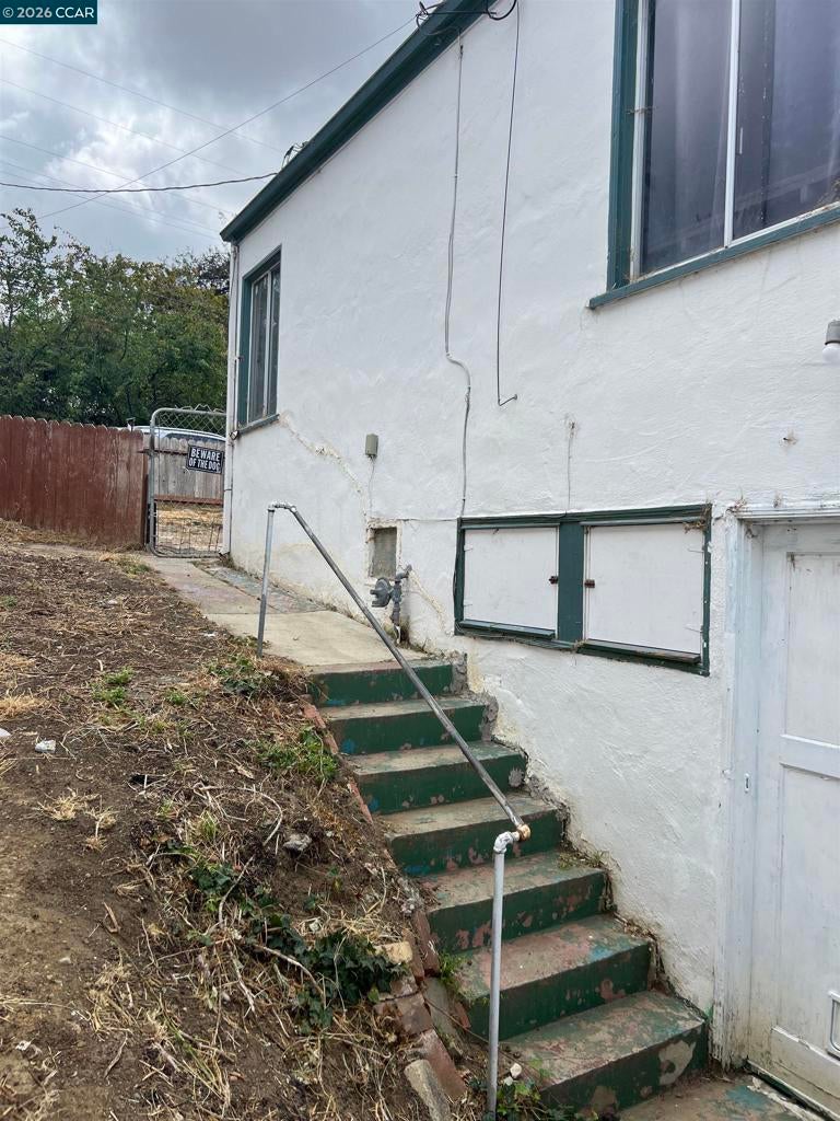 4031 Loma Vista Ave