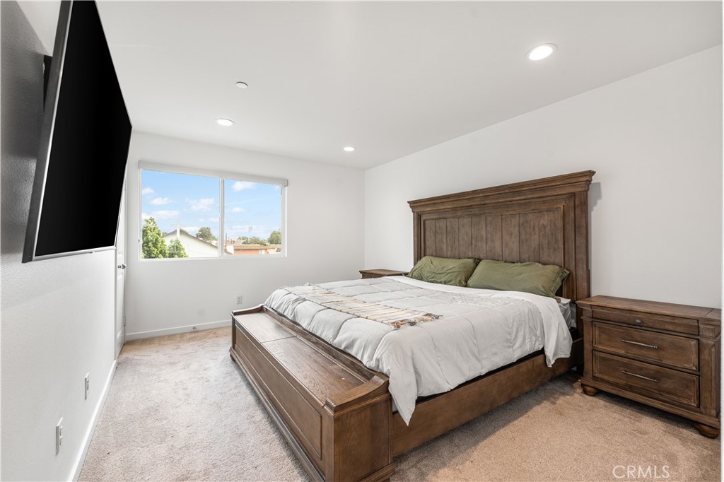 125 N 5th Street D