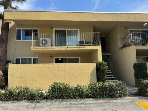 Photo of 11138 Aqua Vista ST #29, Studio City, CA 91602 (MLS # IG26090387)