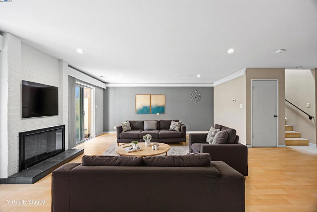 BAY FARM ISLAND - Residential