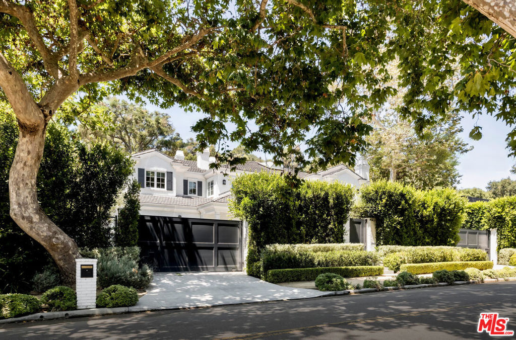 1943 Mandeville Canyon Road