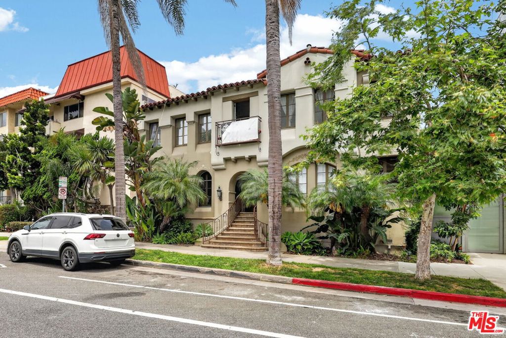 Photo of 1147 6th Street #205, Santa Monica, CA 90403 (MLS # 26101816)