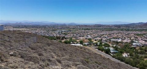Photo of 24200 Beverly DR, Menifee, CA 92587 (MLS # SW26142334)