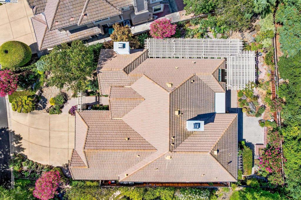 RUBY HILL - Residential