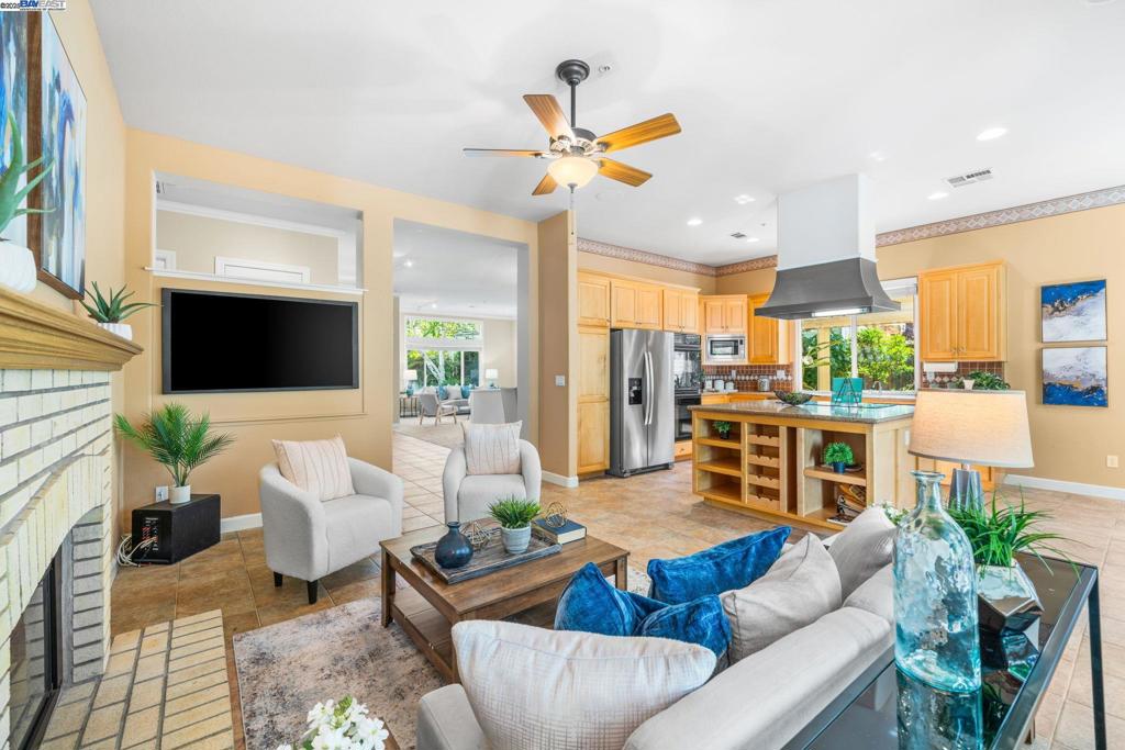 RUBY HILL - Residential