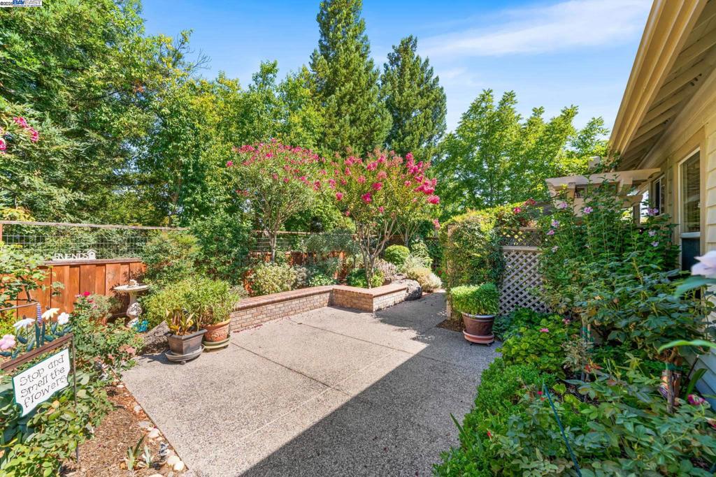 RUBY HILL - Residential